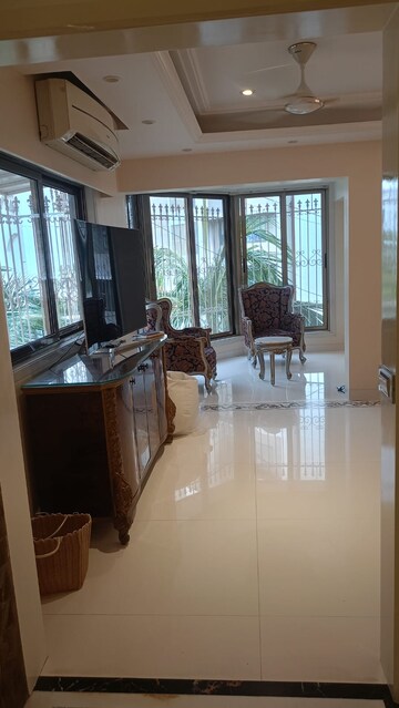Team Area in 4 BHK Apartment at SKG 259 Park Crest, Khar West – for Sale