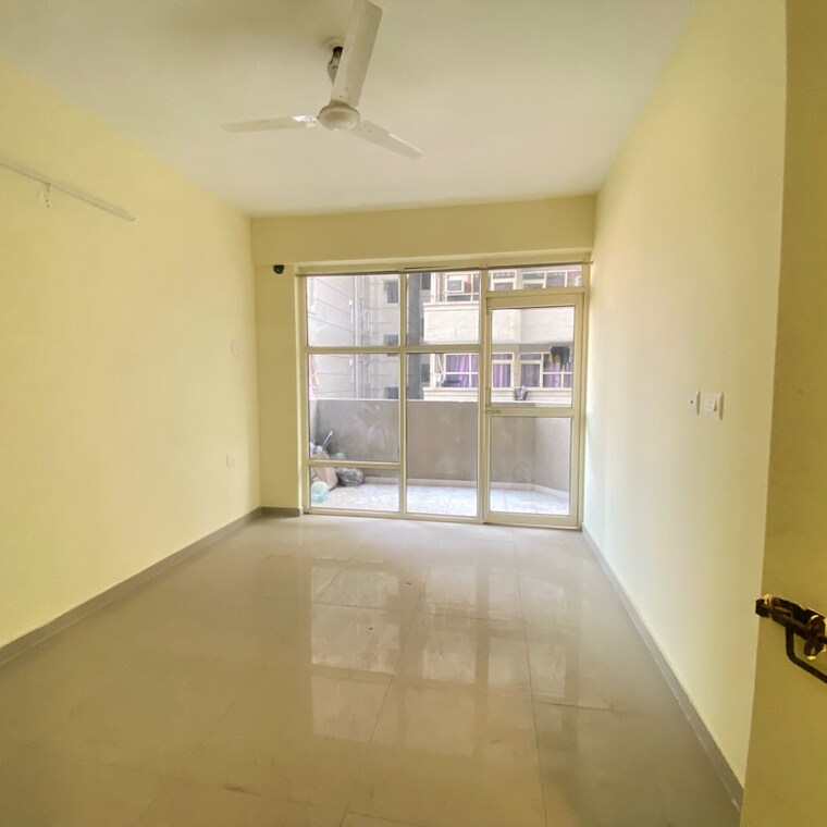Room, pyramid-square-70a 2 Bedroom 680 Sq.Ft. Apartment In Sector 70a Gurgaon 9507026