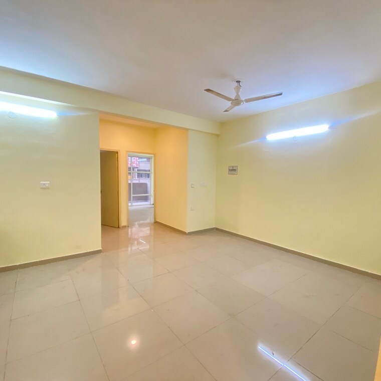 Room, pyramid-square-70a 2 Bedroom 680 Sq.Ft. Apartment In Sector 70a Gurgaon 9507026
