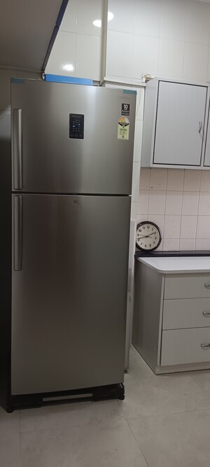 Furnished Amenities in 1 BHK Apartment at Nutan Abhishek, Andheri West – for Rent