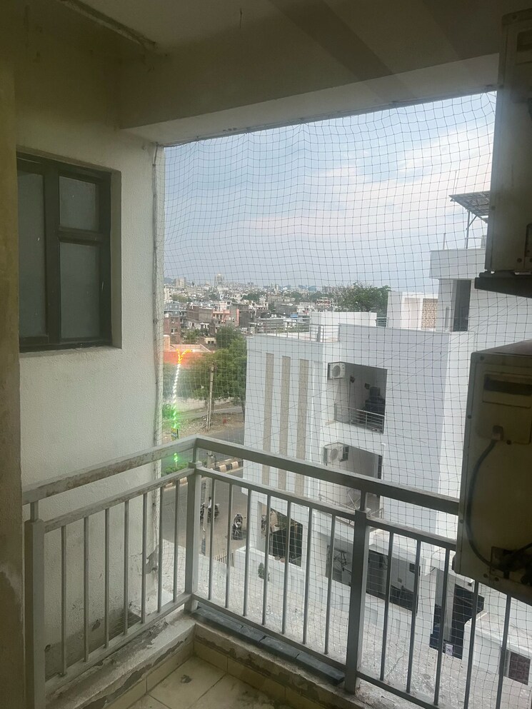 Balcony, bapu nagar 4 Bedroom 2500 Sq.Ft. Apartment In Bapu Nagar Jaipur 9507055