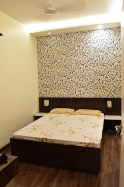 3 BHK + Extra Room Apartment For Sale in Godrej Aristocrat