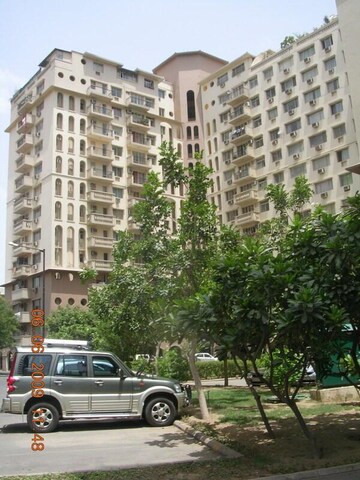 3 BHK Apartment – Exterior View View at DLF Ridgewood Estate, Dlf Phase iv - for Sale