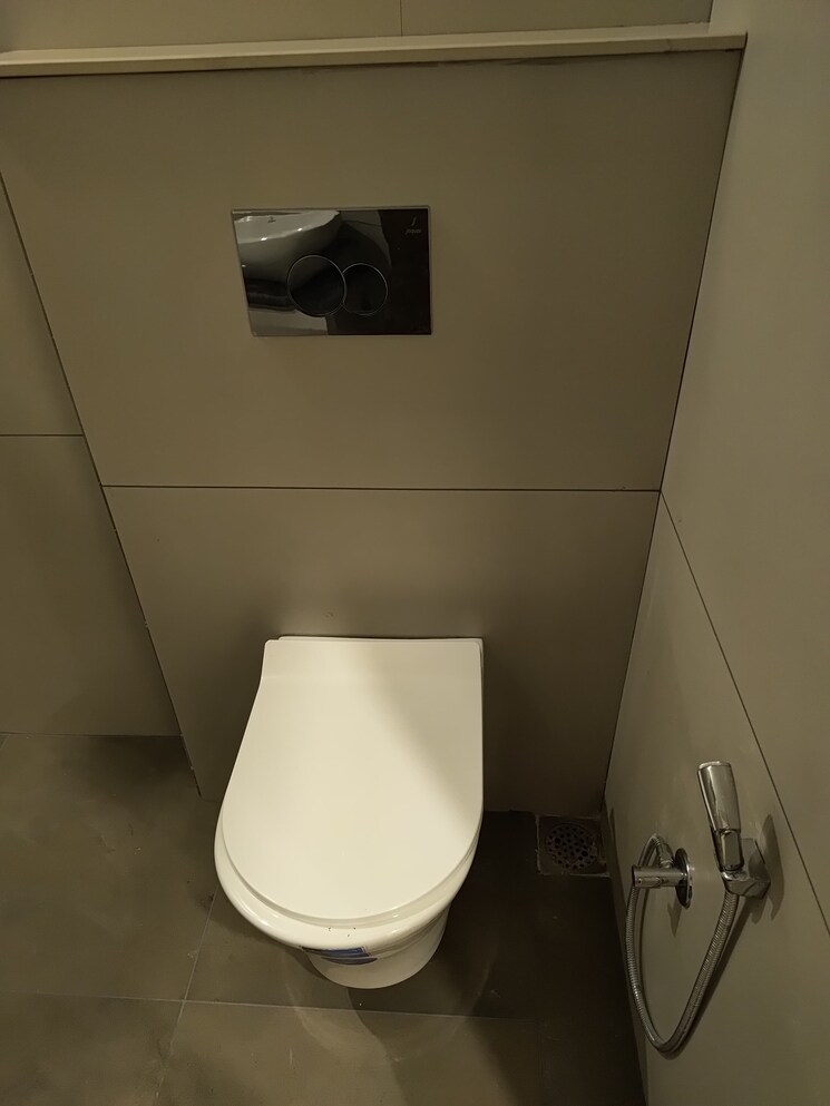 Bathroom, pir machalla 3 Bedroom 1200 Sq.Ft. Apartment In Pir Machalla Zirakpur 9507148