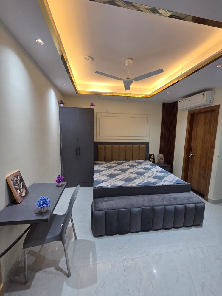 Bedroom, ansal-sushant-apartments 1 RK 250 Sq.Ft. Builder Floor In Sushant Lok I Gurgaon 9507176