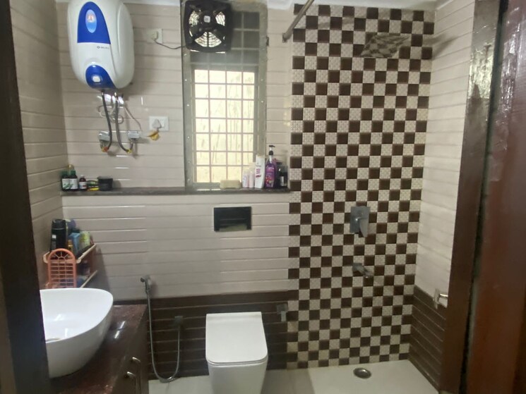 Team Area, unitech-the-residences-gurgaon 2 Bedroom 1125 Sq.Ft. Apartment In Sector 33 Gurgaon 9507180