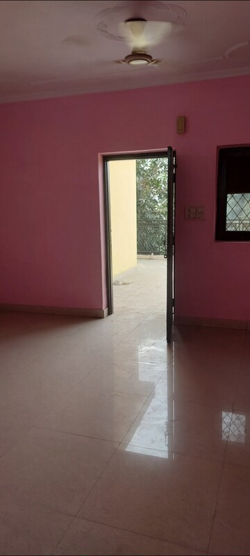 Room in 1 RK Apartment at Aadharshila Apartment, Sarita Vihar – for Rent