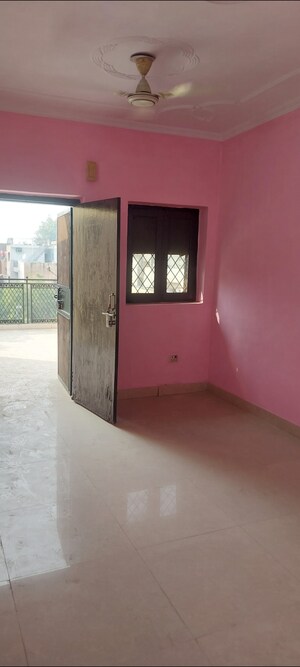 Room in 1 RK Apartment at Aadharshila Apartment, Sarita Vihar – for Rent