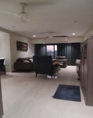Living Room in 3 BHK Apartment at Chembur – for Rent