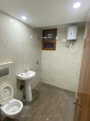 Bathroom in 3 BHK Apartment at Pir Machalla – for Rent