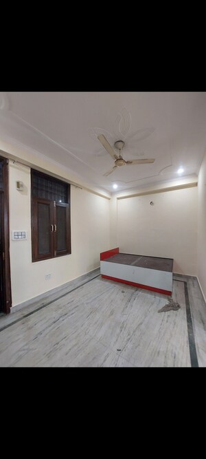 Room in 1 BHK Apartment at Aadharshila Apartment, Sarita Vihar – for Rent