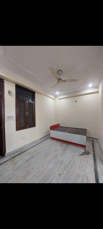 Room in 1 BHK Apartment at Aadharshila Apartment, Sarita Vihar – for Rent