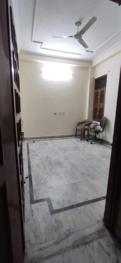 2.5 BHK Independent House For Rent in Aliganj