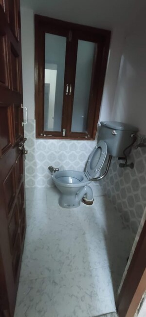 Bathroom in 2.5 BHK Independent House at Aliganj – for Rent