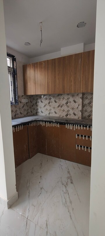 Kitchen in 1 BHK Builder Floor at Chattarpur – for Rent