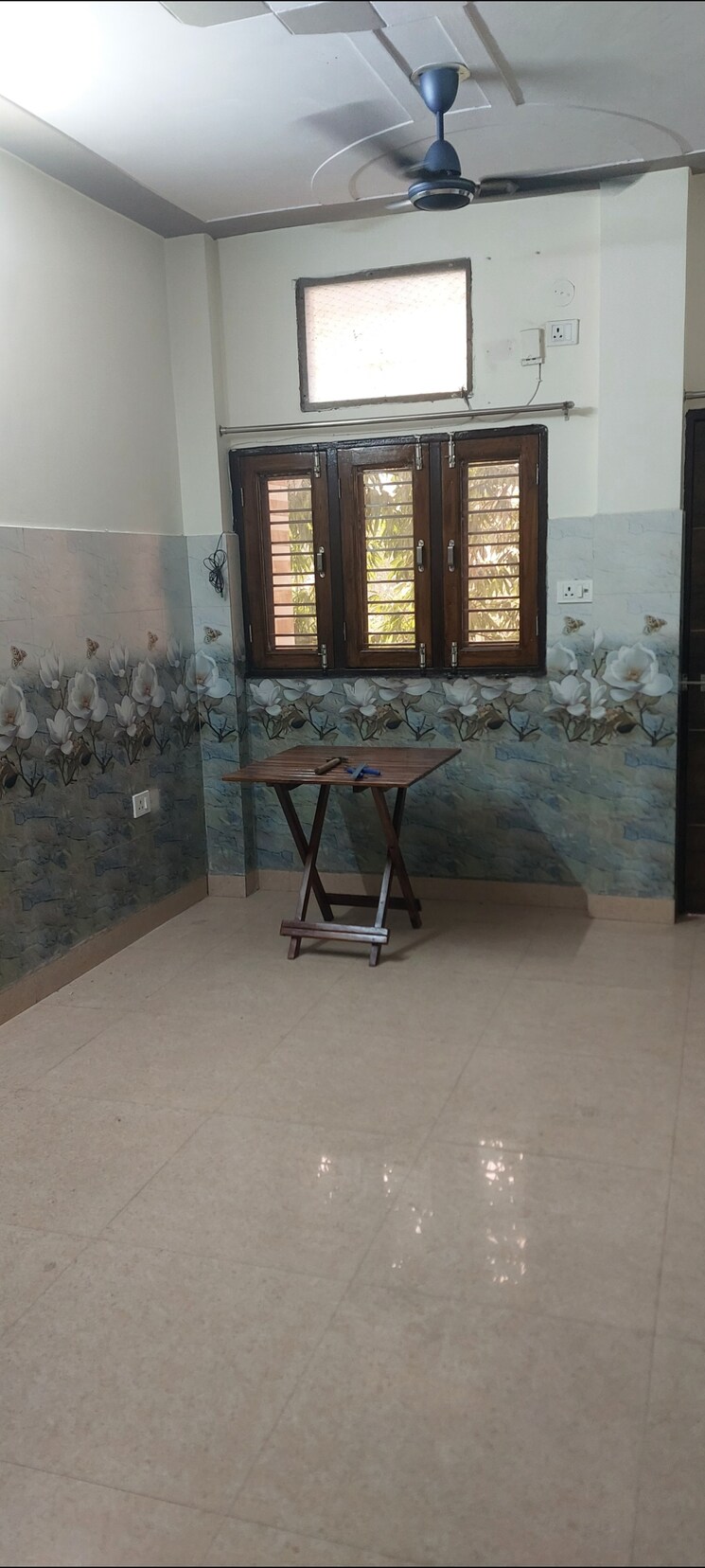  Parking, aadharshila-apartment 1 Bedroom 500 Sq.Ft. Apartment In Sarita Vihar Delhi 9507215