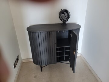 Team Area in 3 BHK Apartment at DLF The Crest, Sector 54 – for Rent