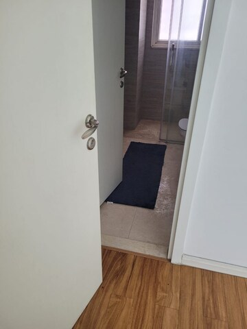 Room in 3 BHK Apartment at DLF The Crest, Sector 54 – for Rent