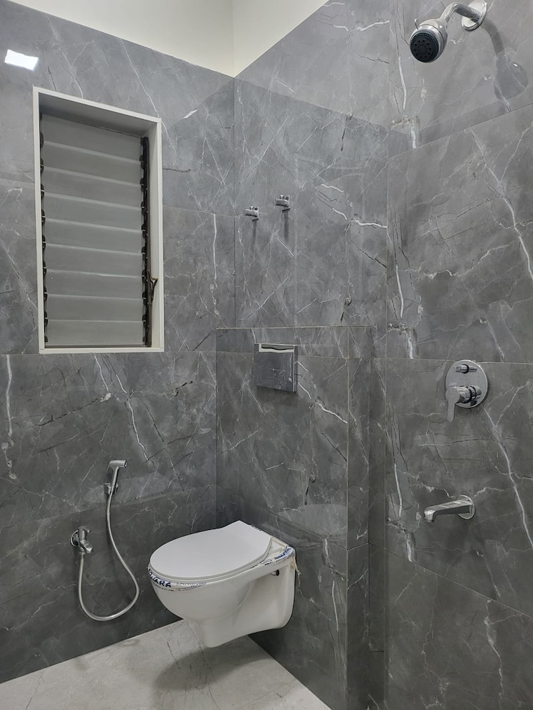Bathroom, oswal-park 2 Bedroom 1084 Sq.Ft. Apartment In Oswal Park Thane 9507240