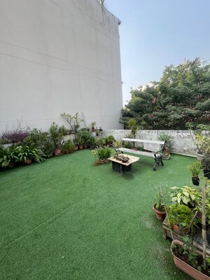 1 RK Builder Floor – Garden View at Greater Kailash I - for Rent