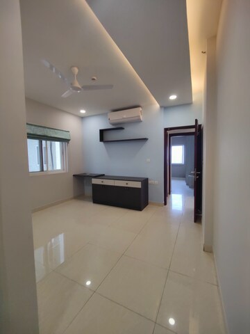 Room in 3 BHK Apartment at Prestige High Fields, Gachibowli – for Rent