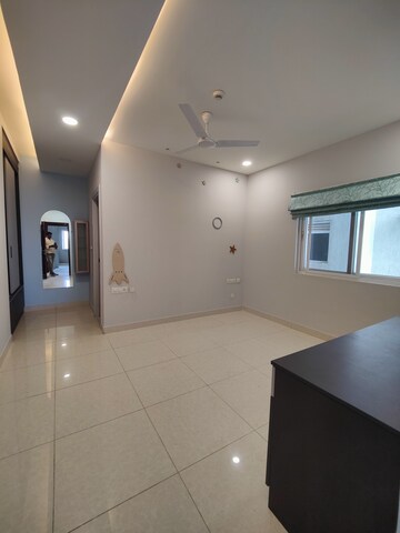 Room in 3 BHK Apartment at Prestige High Fields, Gachibowli – for Rent