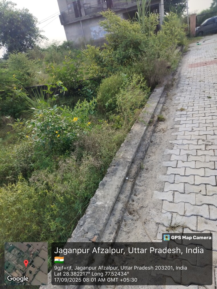 Garden, sector 27 yamuna expressway  250 Sq.Yd. Plot In Sector 27 Yamuna Expressway Greater Noida 9507264