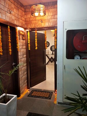 Team Area in 3 BHK Apartment at Emaar Palm Hills, Sector 77 – for Rent