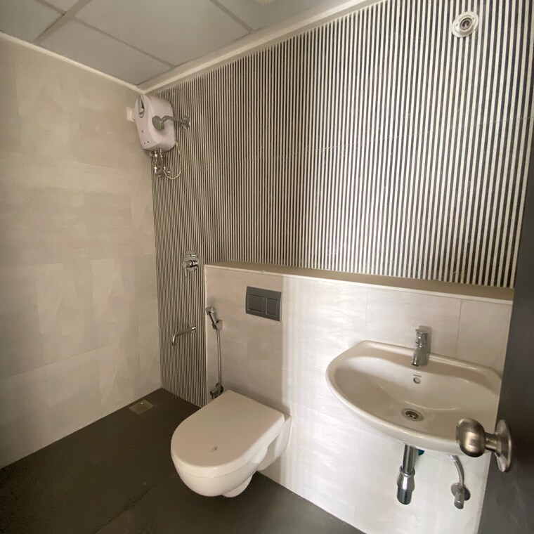 Bathroom, lodha-palava-downtown 1 Bedroom 475 Sq.Ft. Apartment In Taloja Bypass Road Thane 9507282