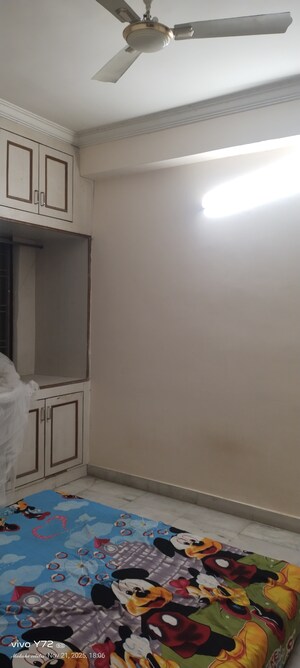 Room in 2 BHK Apartment at Pavani Laxmi Nivas, Madhapur – for Rent