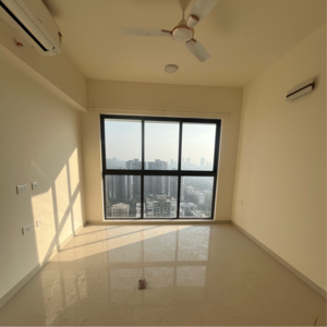 Room in 4 BHK Apartment at Lodha Woods, Lokhandwala – for Rent