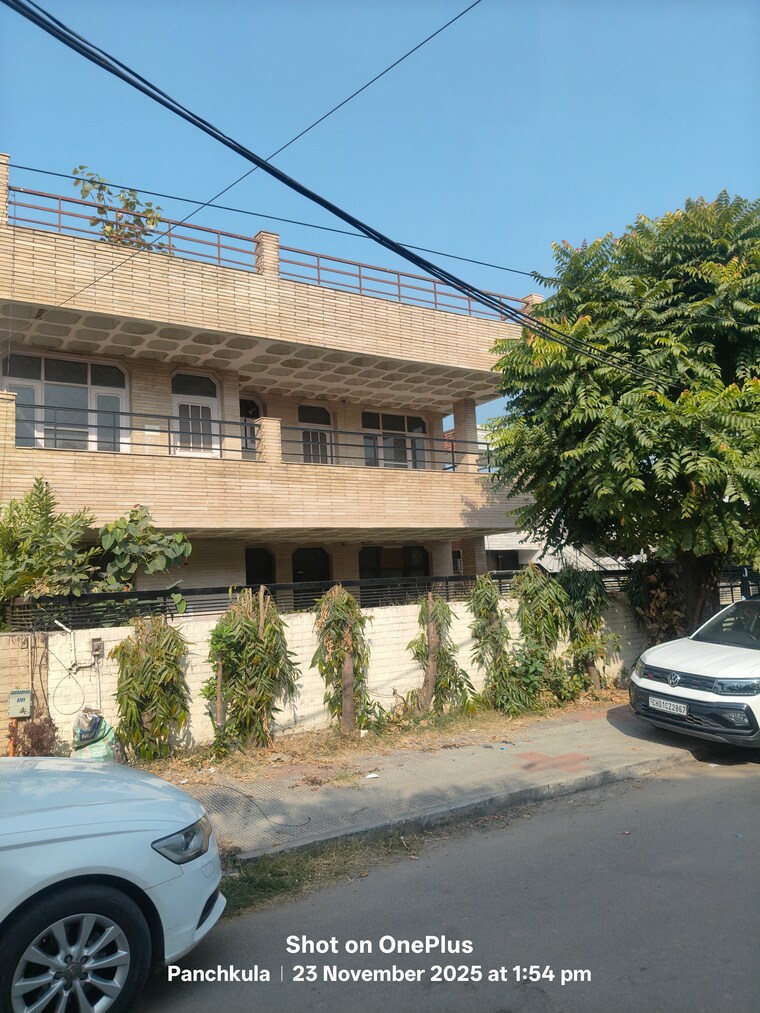 Exterior View, sector 7 4 Bedroom 500 Sq.Yd. Villa In Sector 7 Panchkula 9507344