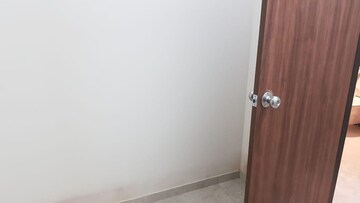  1.5 BHK Apartment at Lodha Amara, Kolshet Road – for Sale