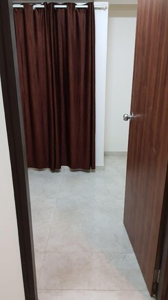 1.5 BHK + Extra Room Apartment For Sale in Lodha Amara