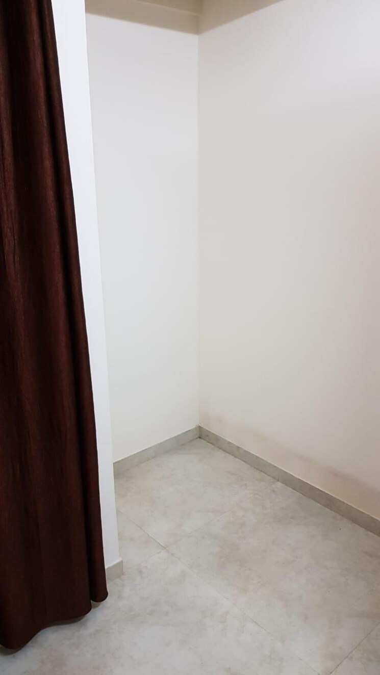 Room, lodha-amara 1.5 Bedroom 580 Sq.Ft. Apartment In Kolshet Road Thane 9507418