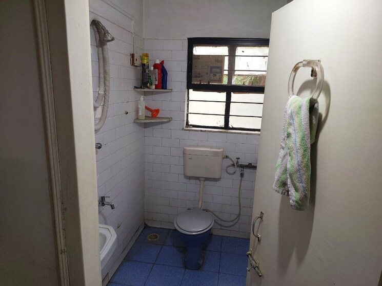 Bathroom, iparmar-state-bank-nagar 2 Bedroom 800 Sq.Ft. Apartment In Pashan Pune 9507399