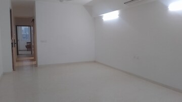 Room in 3.5 BHK Builder Floor at DLF Gardencity Enclave, Sector 93 – for Rent