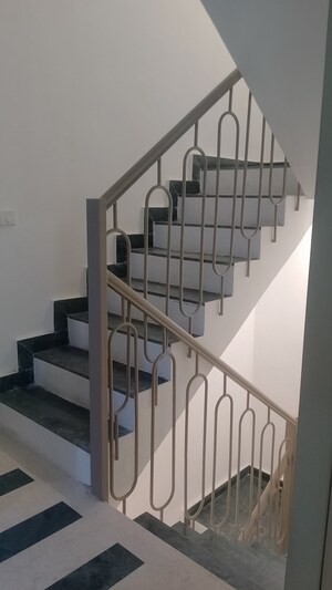 Staircase in 3.5 BHK Builder Floor at DLF Gardencity Enclave, Sector 93 – for Rent