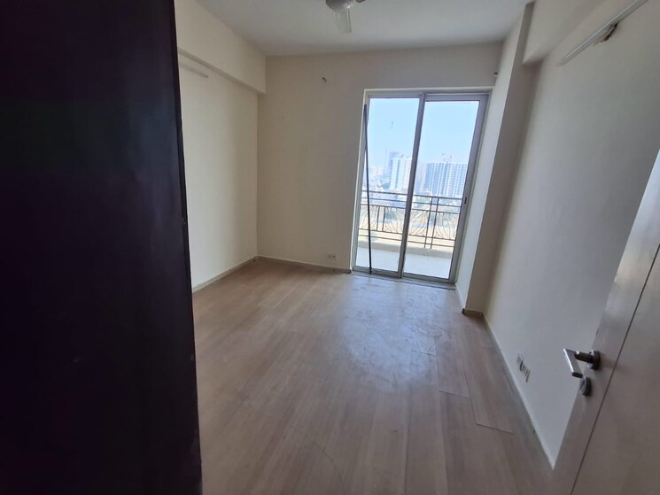 Room, dlf-new-town-heights-town-houses 3.5 Bedroom 1930 Sq.Ft. Apartment In Sector 86 Gurgaon 9507466