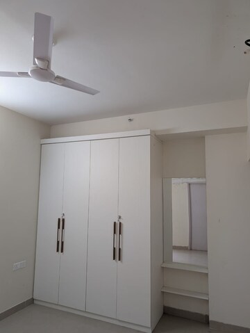 Room in 4 BHK Apartment at Sare Home, Sector 92 – for Rent