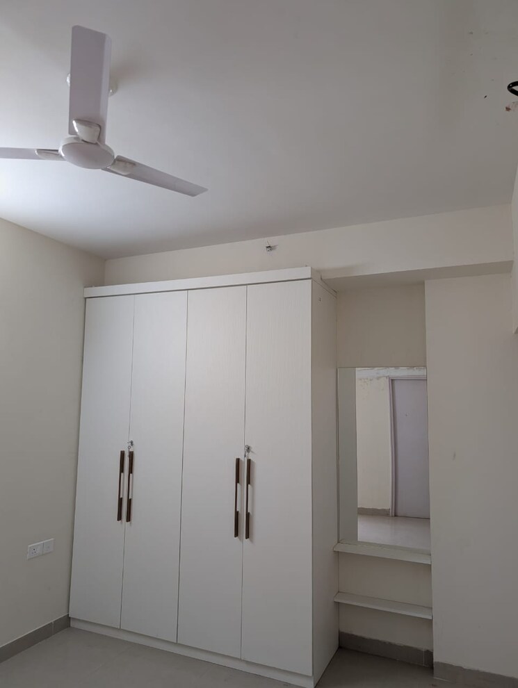 Room, sare-home 4 Bedroom 2300 Sq.Ft. Apartment In Sector 92 Gurgaon 9507490