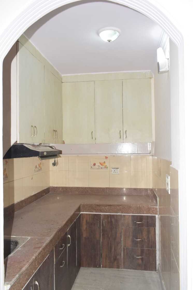Kitchen, mahavir enclave 1 2 Bedroom 520 Sq.Ft. Builder Floor In Mahavir Enclave 1 Delhi 9507524