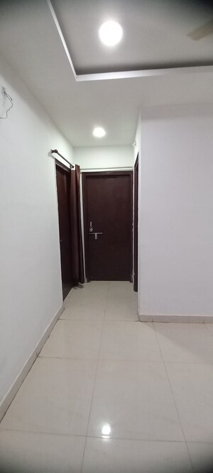 Room in 2 BHK Apartment at Mowa – for Rent