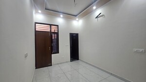 Room in 2 BHK Independent House at Shiva Enclave Zirakpur, Patiala Road – for Rent