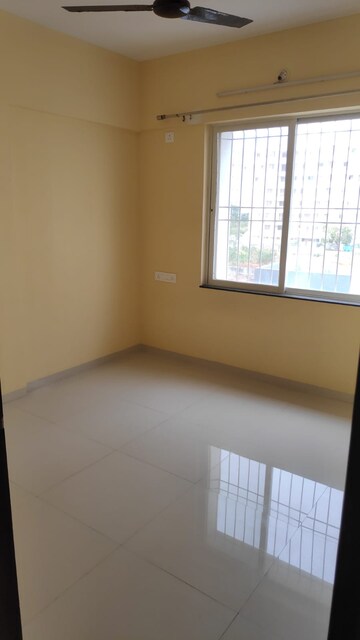 Room in 2 BHK Apartment at Wakad – for Rent