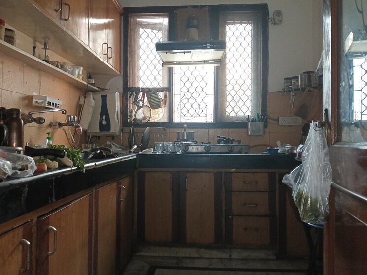 Kitchen, kailash colony 3 Bedroom 1800 Sq.Ft. Builder Floor In Kailash Colony Delhi 9507548