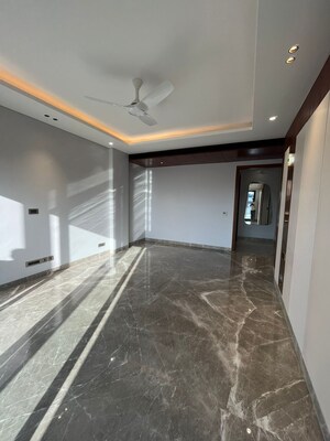 Kitchen in 4 BHK Builder Floor at Ansal Sushant Lok I, Sector 43 – for Rent