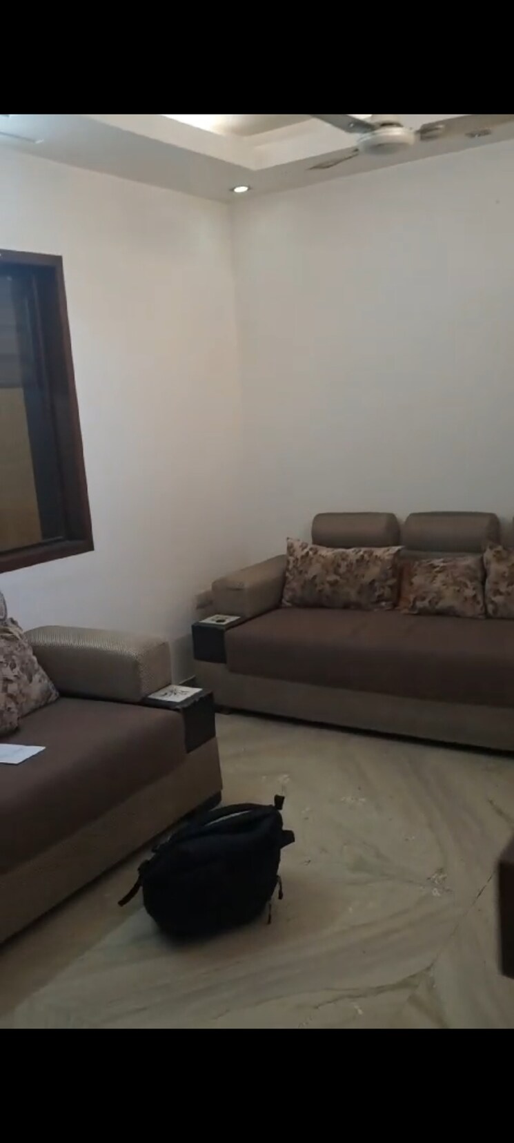 Living Room, pitampura 3 Bedroom 1500 Sq.Ft. Builder Floor In Pitampura Delhi 9507585