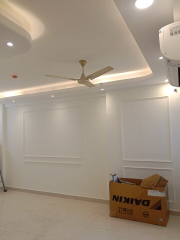 Furnished Amenities in 2 BHK Apartment at Signature Global Prime, Sector 63a – for Rent