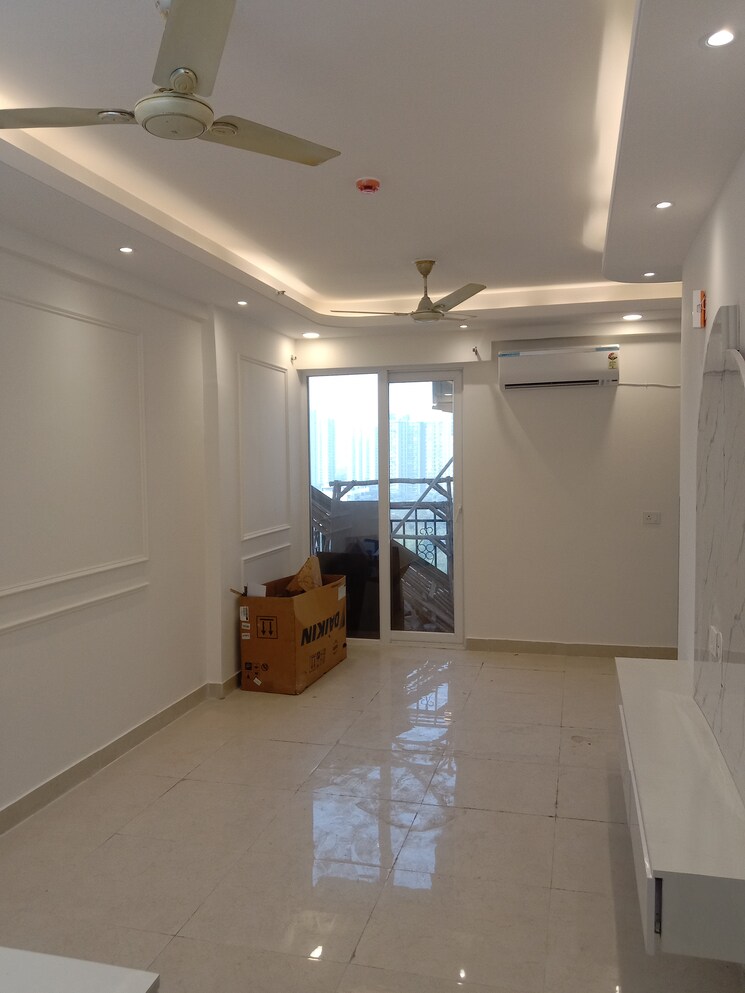 Living Room, signature-global-prime 2 Bedroom 834 Sq.Ft. Apartment In Sector 63a Gurgaon 9507593